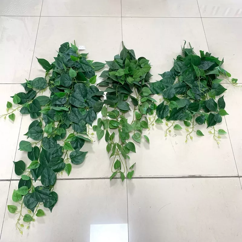প্রাচীর ঝুলন্ত কৃত্রিম উদ্ভিদ